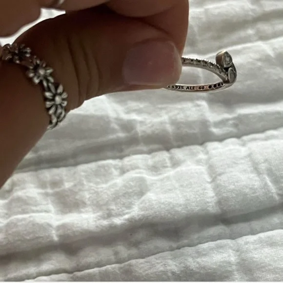 Pandora Silver Twisted Ring with Stone - Picture 3 of 3
